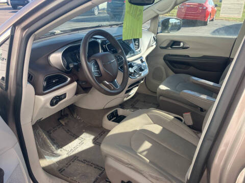 2017 Chrysler Pacifica Touring