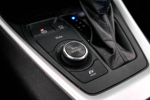 2020 Toyota RAV4 Hybrid LE