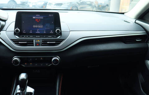 2023 Nissan Altima 2.5 SR