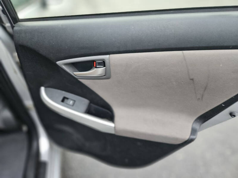 2013 Toyota Prius Plug-in Hybrid Advanced