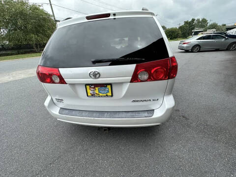 2008 Toyota Sienna XLE