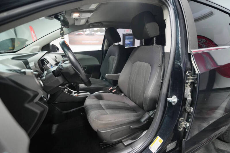 2013 Chevrolet Sonic LT Auto