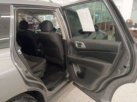2019 Nissan Pathfinder S