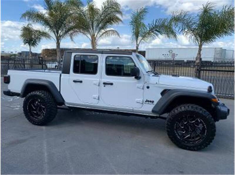 2020 Jeep Gladiator for sale at KARS R US in Modesto CA