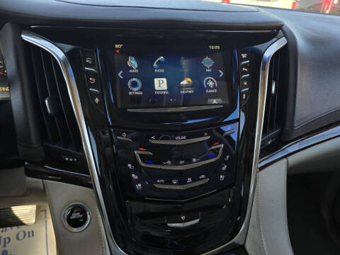 2015 Cadillac Escalade Luxury