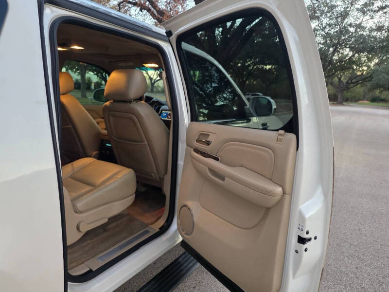 2013 Cadillac Escalade ESV Luxury