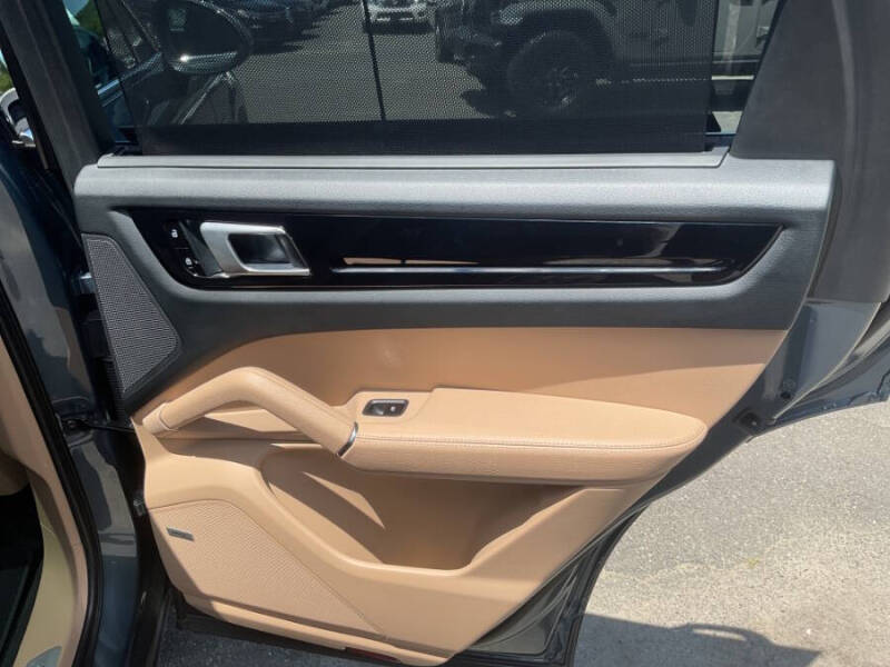 2019 Porsche Cayenne E-Hybrid