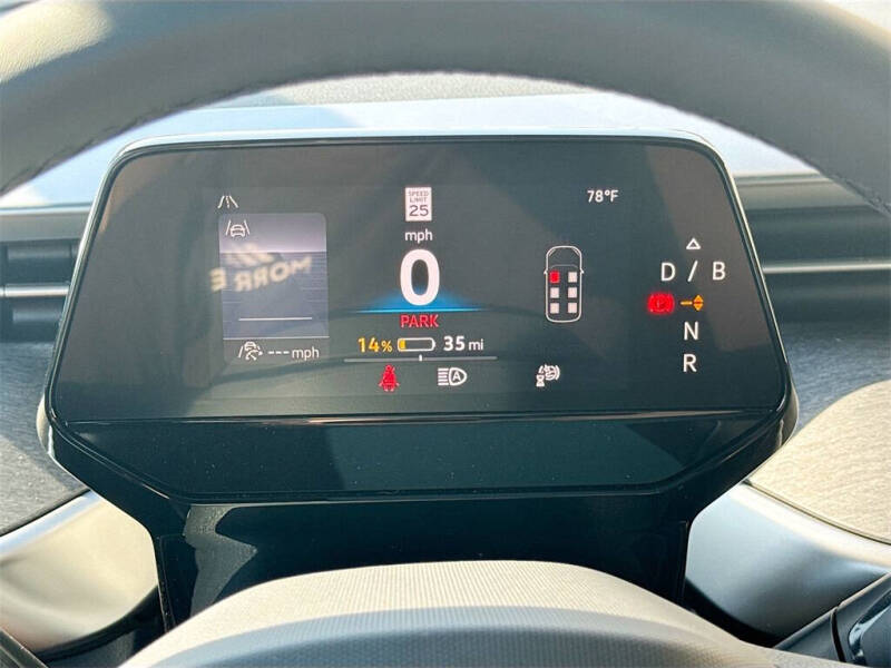 2025 Volkswagen ID. Buzz Pro S Plus 4Motion