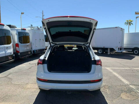 2019 Audi e-tron quattro Prestige