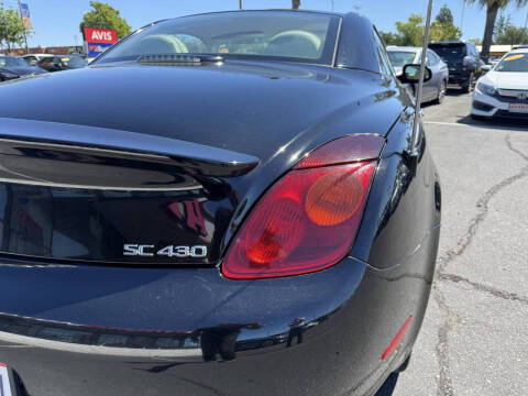 2004 Lexus SC 430