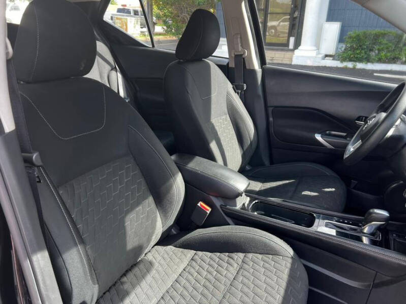 2023 Nissan Kicks SV