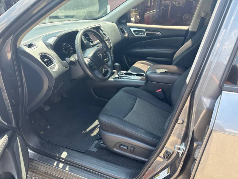 2018 Nissan Pathfinder S