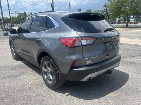 2022 Ford Escape Titanium