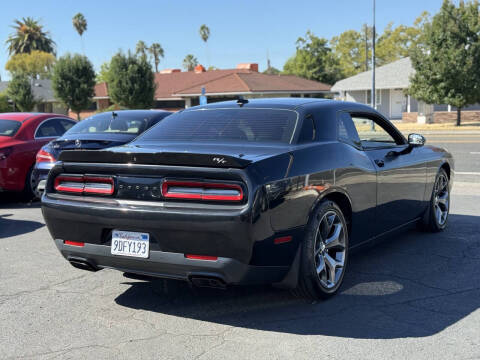 2015 Dodge Challenger R/T Plus