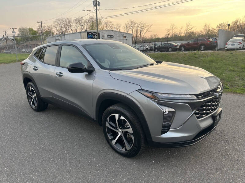 2024 Chevrolet Trax RS's photo