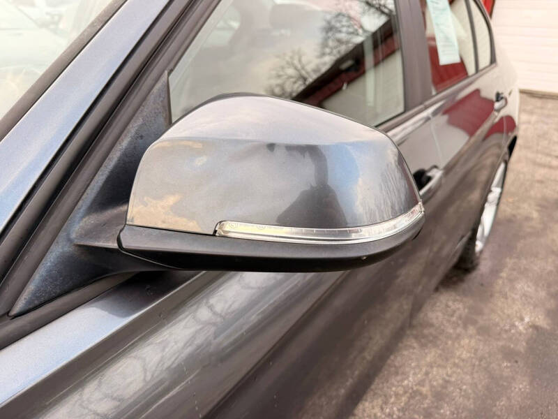 2013 BMW 3 Series 320i