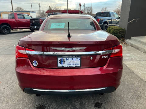 2013 Chrysler 200 Limited