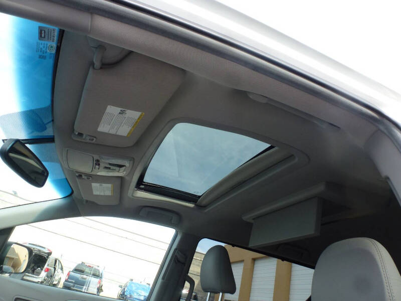 2017 Toyota Sienna XLE Premium 7-Passenger