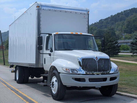 2018 International DuraStar 4300