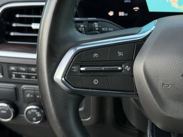 2025 Chevrolet Suburban LT