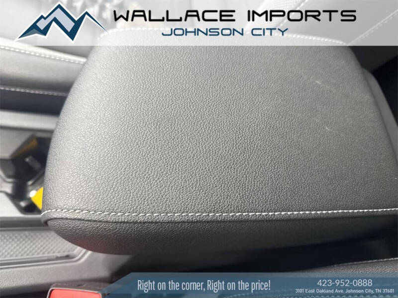 2026 Volkswagen Taos SE Black 4Motion