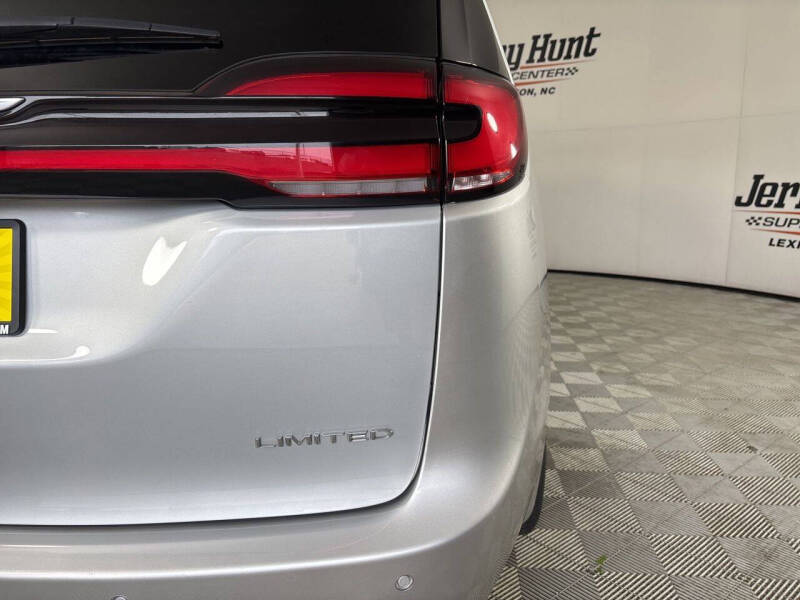 2024 Chrysler Pacifica Limited