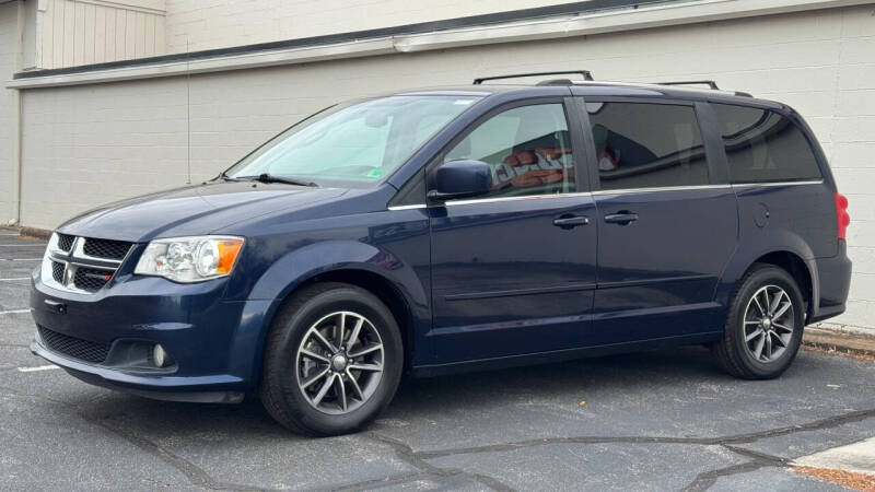 2017 Dodge Grand Caravan SXT's photo