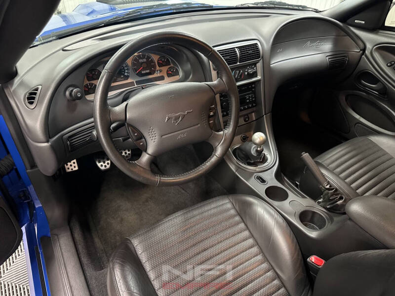 2004 Ford Mustang Mach 1 Premium