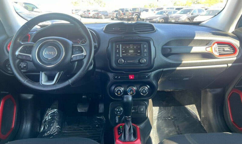 2015 Jeep Renegade Trailhawk