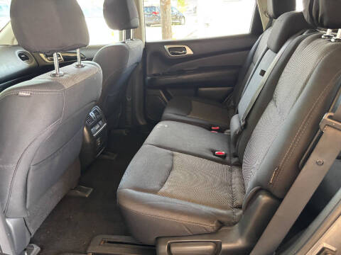 2018 Nissan Pathfinder S