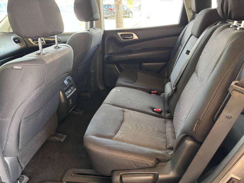 2018 Nissan Pathfinder S