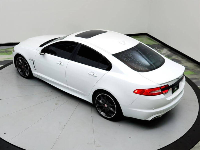 2015 Jaguar XF 3.0 Sport