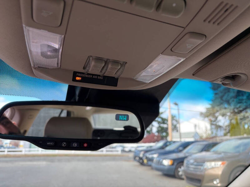 2011 Cadillac DTS Premium Collection