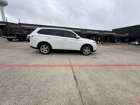 2015 Mitsubishi Outlander SE