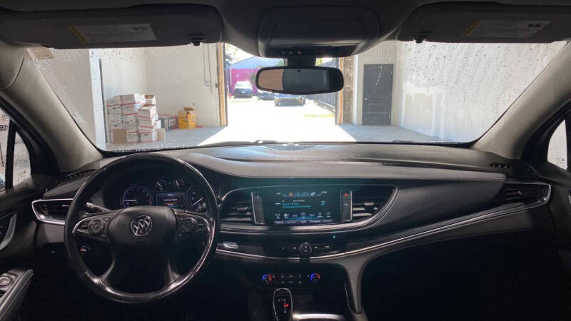 2019 Buick Enclave Essence