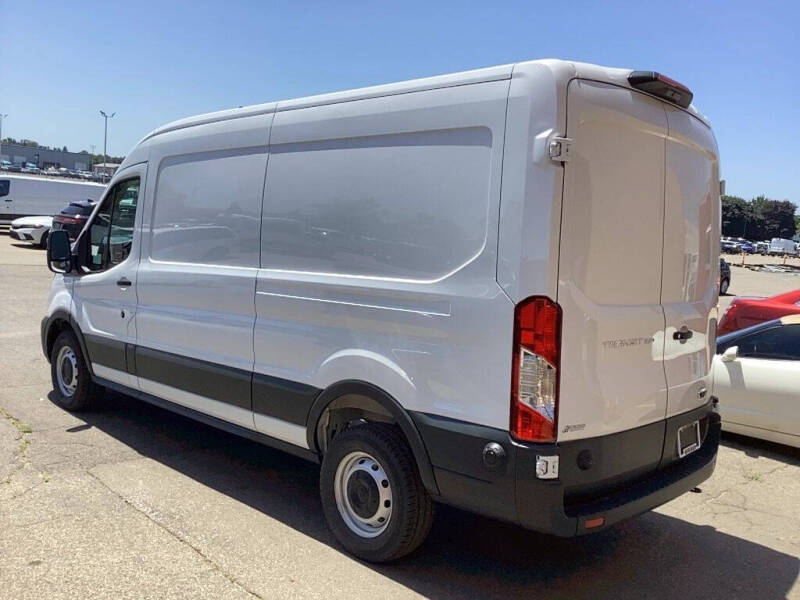 2025 Ford Transit 250