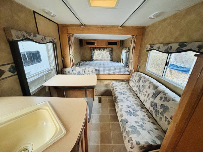 2005 Keystone Hornet 21RSLS