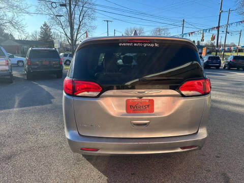 2017 Chrysler Pacifica LX