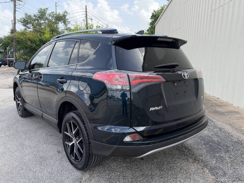 2018 Toyota RAV4 SE
