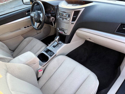 2011 Subaru Legacy 2.5i Premium