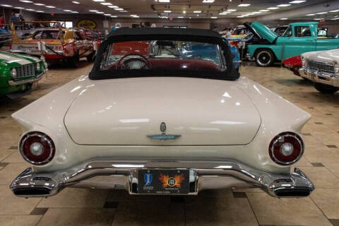 1957 Ford Thunderbird