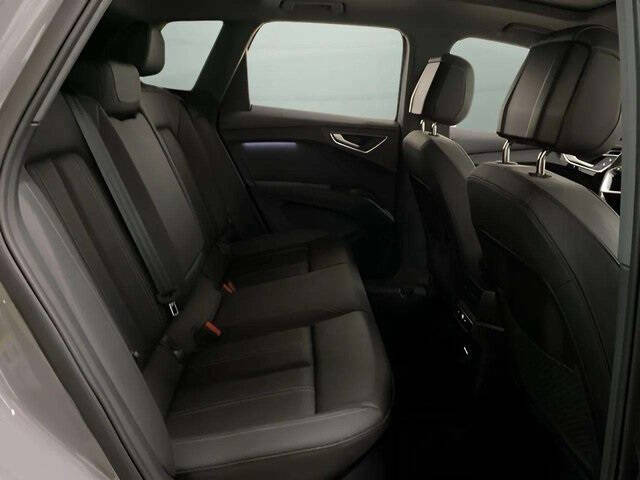 2024 Audi Q4 e-tron quattro Premium 55