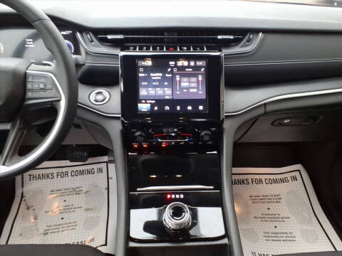 2024 Jeep Grand Cherokee Laredo