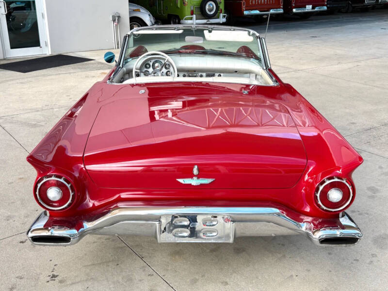 1957 Ford Thunderbird