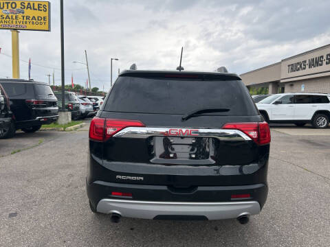 2017 GMC Acadia SLE-2