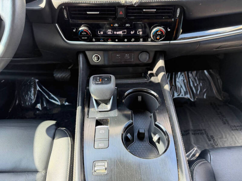 2023 Nissan Rogue SL