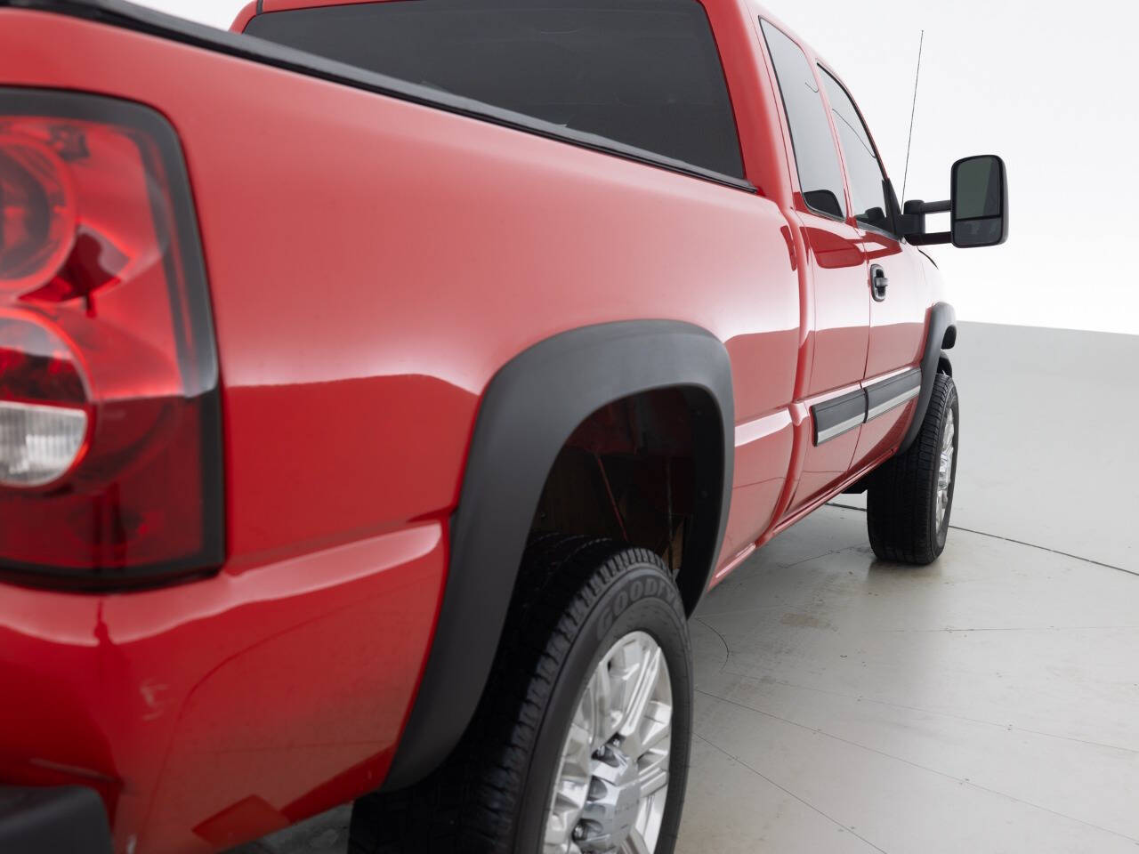 Used Car 2005 Chevrolet Silverado 2500hd  Ls 4dr Extended Cab 4wd Lb For Sale Under $25,000 In Coal City, Illinois
