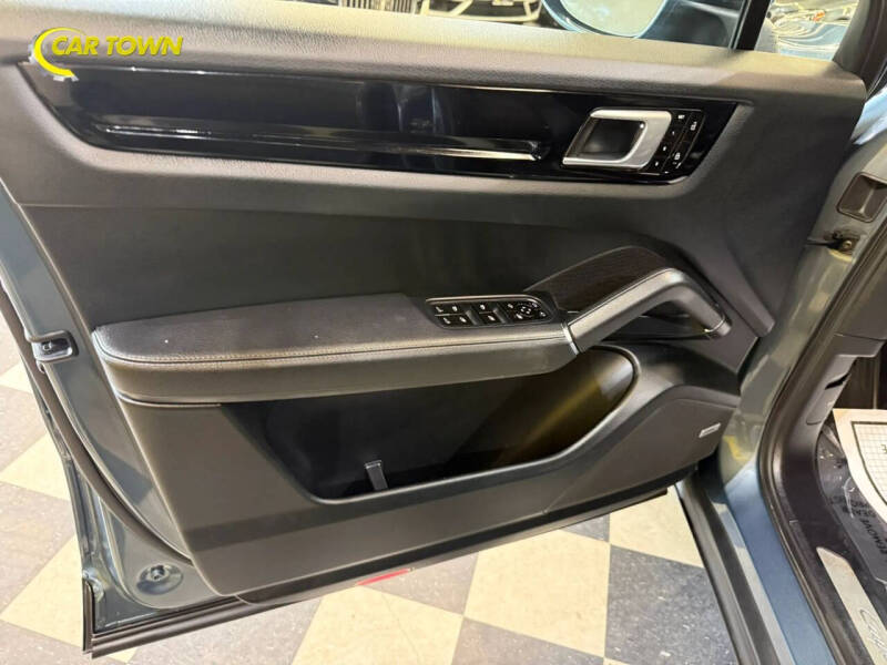 2019 Porsche Cayenne S