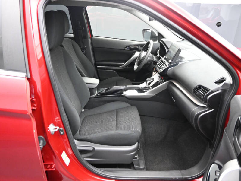 2022 Mitsubishi Eclipse Cross LE