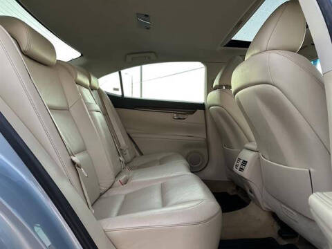 2013 Lexus ES 300h